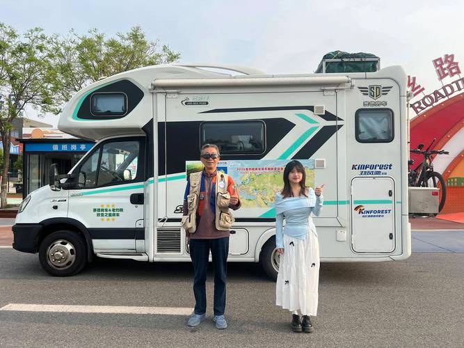 自己家用的小微房車,以后不設強制報廢年限了;拿去租賃的,壽命從 15
